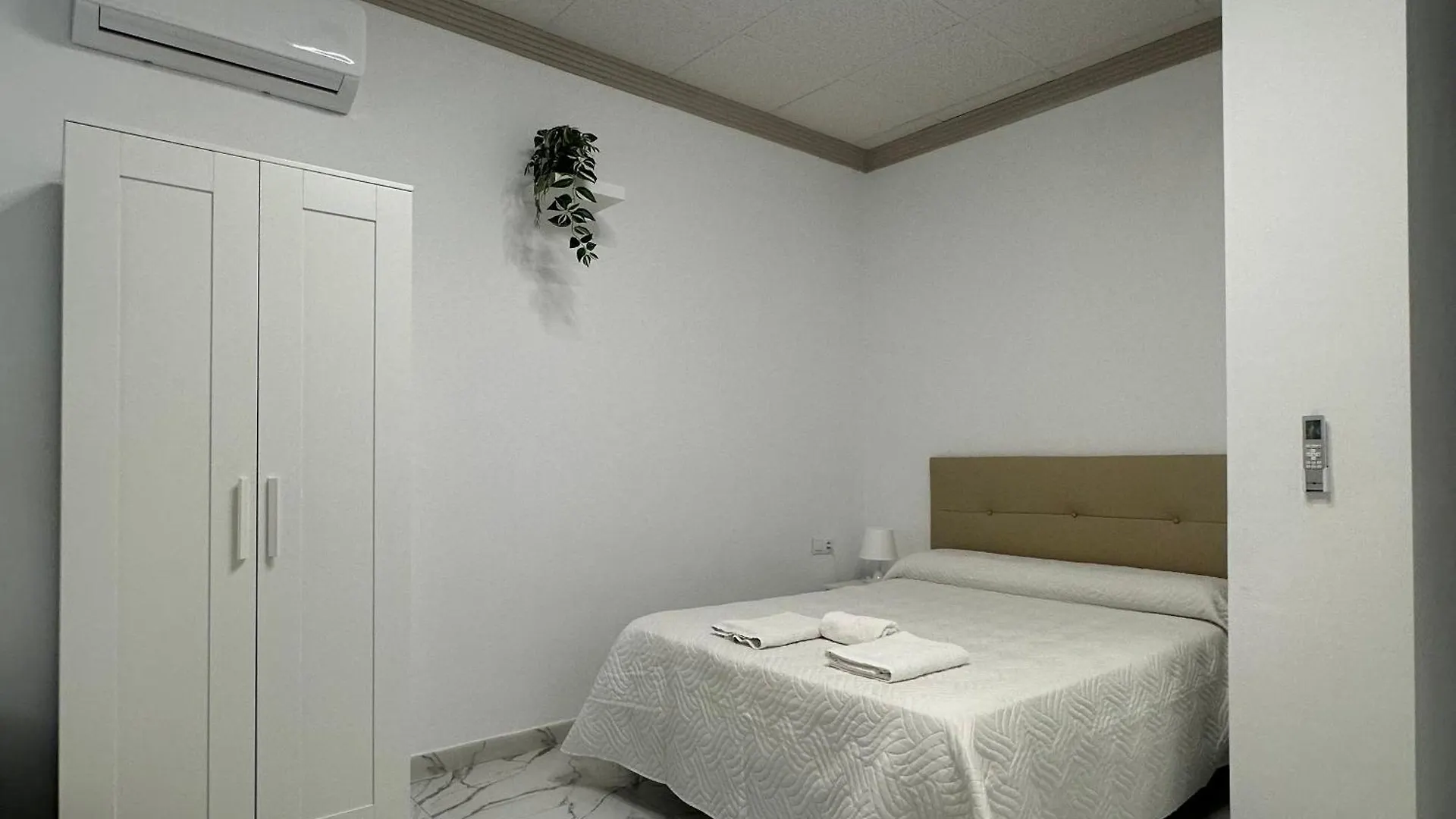 Hotel Avenida Velez Malaga Apartment